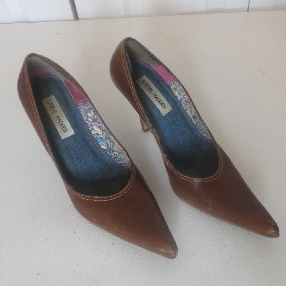 Steve Madden Y2K Dark Tan Pointed Toe Stack Heel Leather Pumps • Size 8 🔴